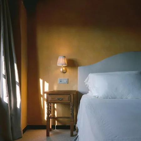 Off Grid Girona Hotel Beuda