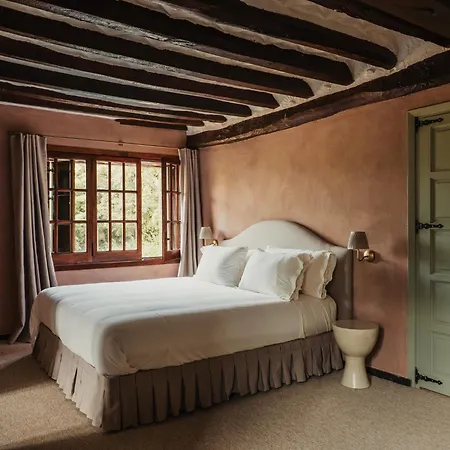 호텔 Off Grid Girona Beuda