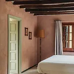 Hotel Off Grid Girona