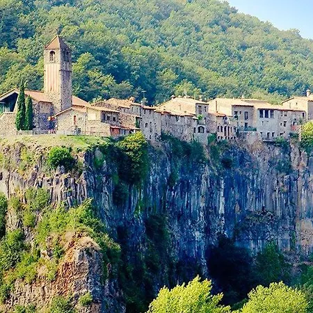酒店 Off Grid Girona 贝尔达