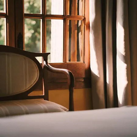 Off Grid Girona Hotel
