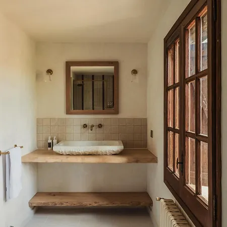 Off Grid Girona * Beuda