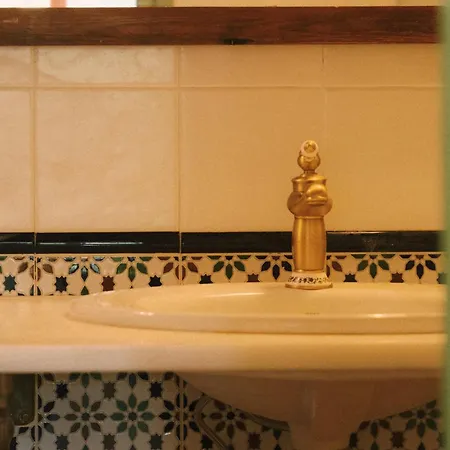 Szálloda Off Grid Girona - New Opening Beuda