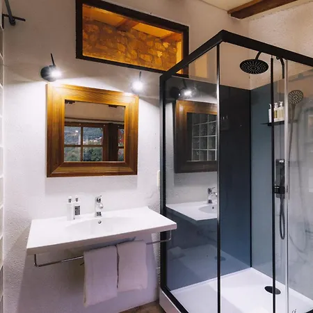 Off Grid Girona Hotel *