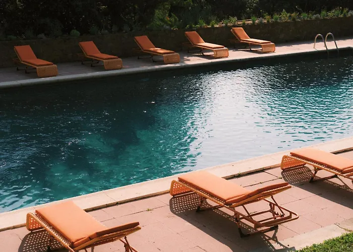 Off Grid Girona Hotel Beuda