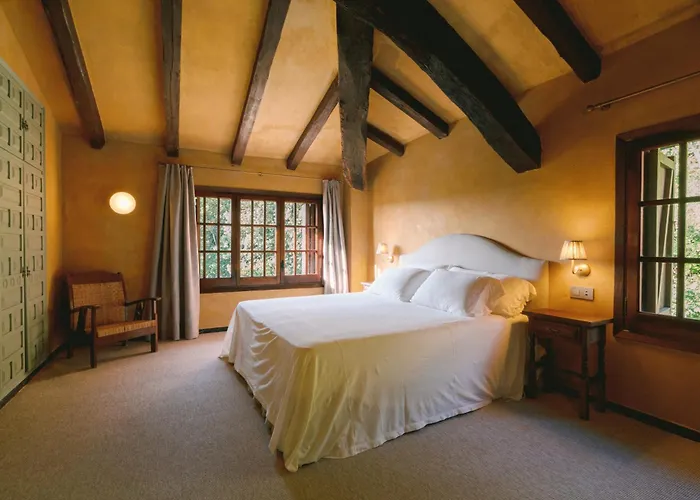 Off Grid Girona Hotel *