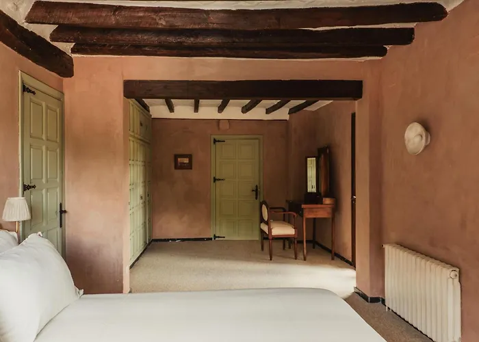 Off Grid Girona Hotel *