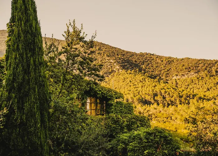 Off Grid Girona Hotel Beuda